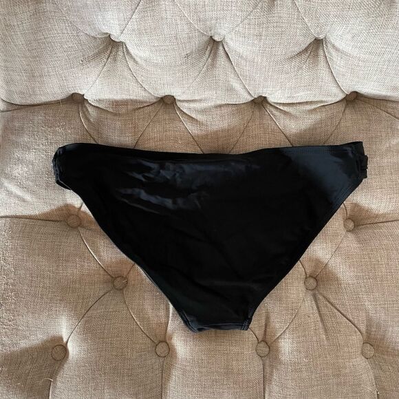 Black bikini bottom - Picture 3 of 3